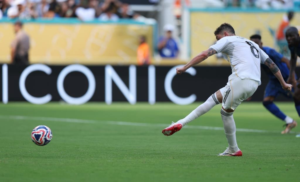 阿门23+14+10火箭双杀骑士 猛龙送老鹰4连败