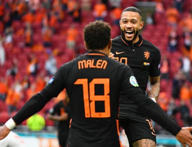 阿尔瓦雷斯 阿尔瓦雷斯